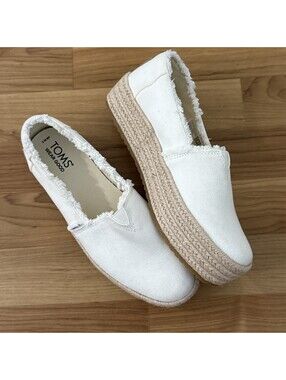 TOMS Valencia Platform Espadrille Slip On White Canvas Shoes 7 Coastal likenew!